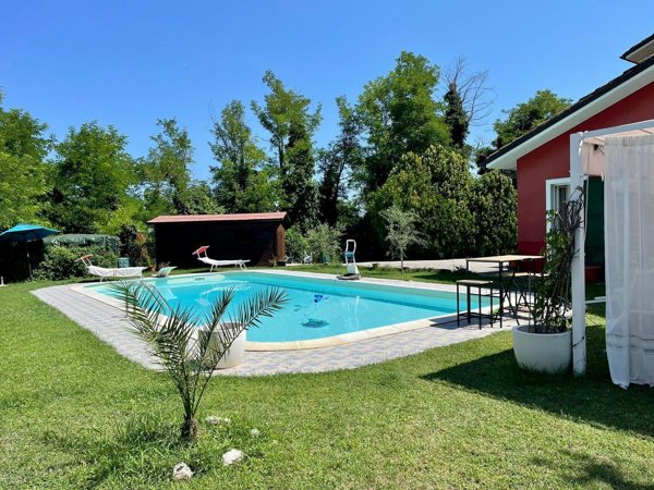 casa indipendente in vendita a Terre Roveresche in zona Piagge
