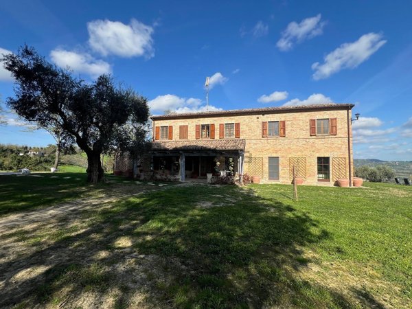 casa indipendente in vendita a Terre Roveresche