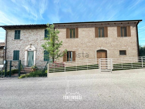 casa indipendente in vendita a Terre Roveresche in zona Piagge