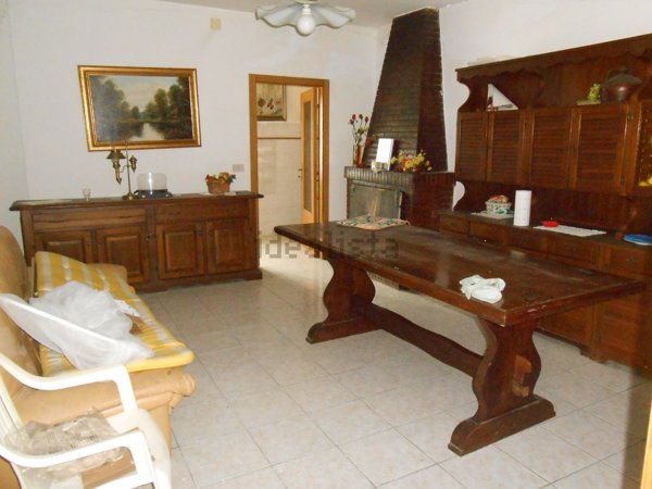 casa indipendente in vendita a Terre Roveresche in zona Orciano di Pesaro