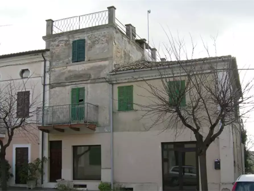 locale di sgombero in vendita a Terre Roveresche in zona San Giorgio di Pesaro
