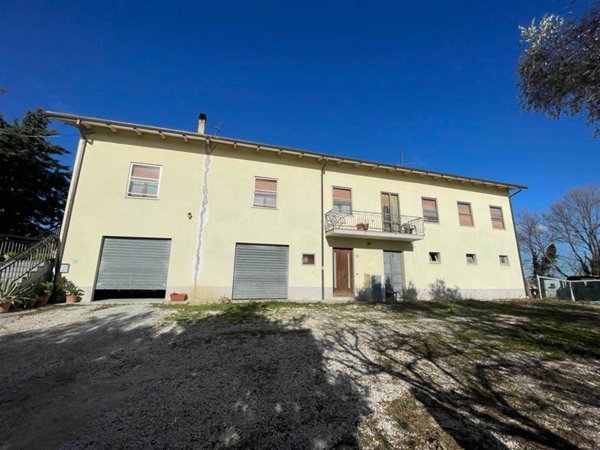 casa indipendente in vendita a Terre Roveresche in zona Orciano di Pesaro