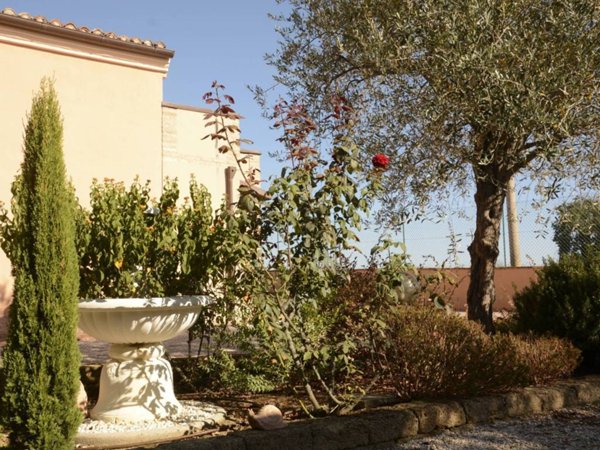 casa indipendente in vendita a Terre Roveresche in zona Barchi
