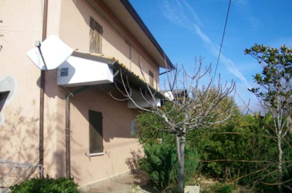 casa indipendente in vendita a Terre Roveresche in zona San Giorgio di Pesaro