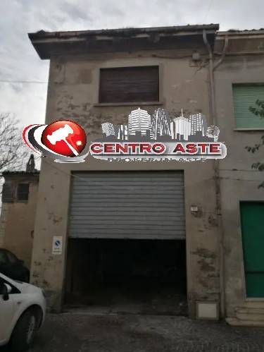 locale commerciale in vendita a Terre Roveresche in zona San Giorgio di Pesaro