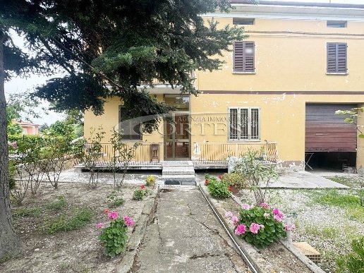 casa indipendente in vendita a Terre Roveresche