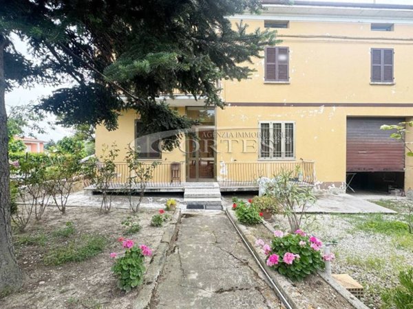casa indipendente in vendita a Terre Roveresche
