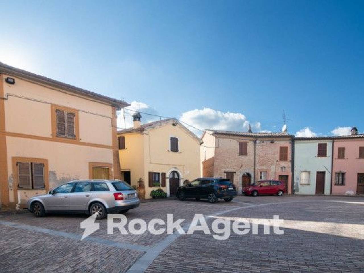 appartamento in vendita a Terre Roveresche in zona Montebello