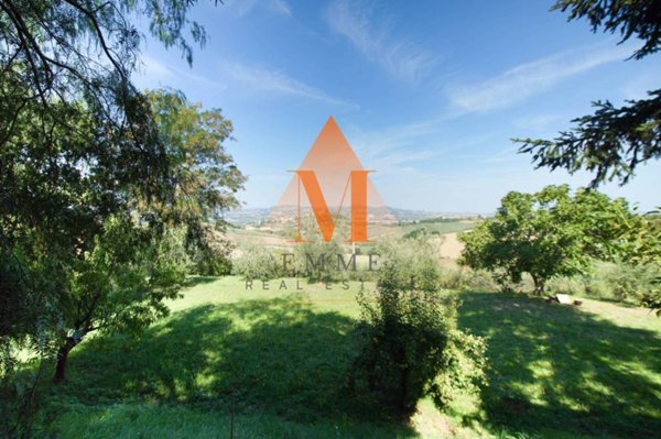 casa indipendente in vendita a Terre Roveresche in zona Piagge