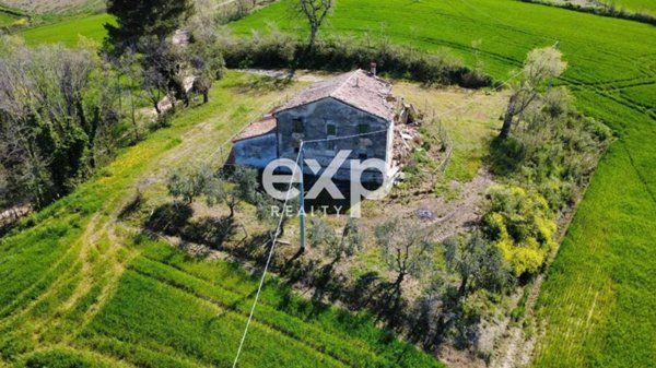 casa indipendente in vendita a Terre Roveresche