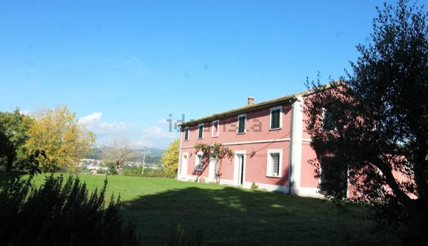 casa indipendente in vendita a Terre Roveresche