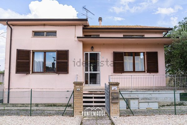 casa indipendente in vendita a Terre Roveresche