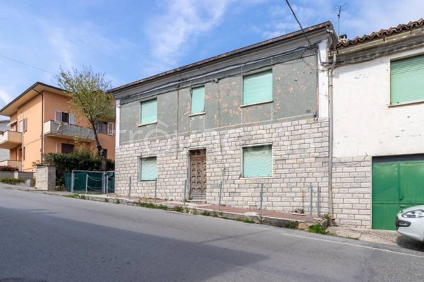 casa indipendente in vendita a Terre Roveresche