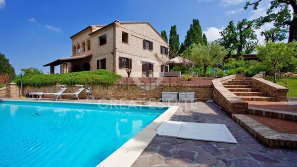 casale in vendita a Terre Roveresche