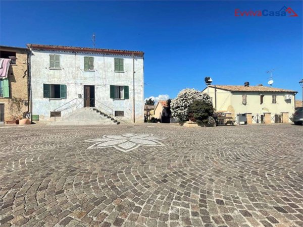 casa indipendente in vendita a Terre Roveresche in zona Piagge