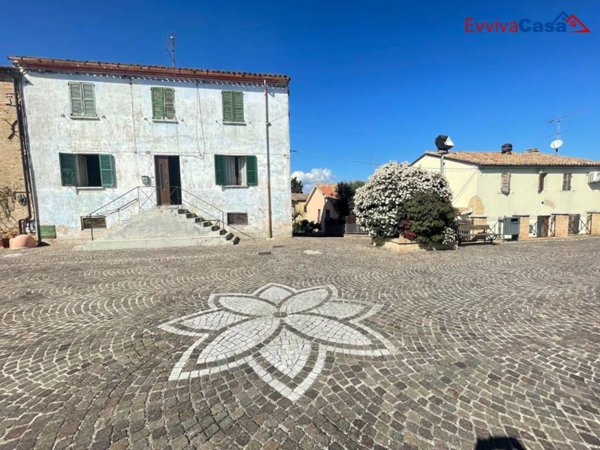 casa indipendente in vendita a Terre Roveresche in zona Piagge