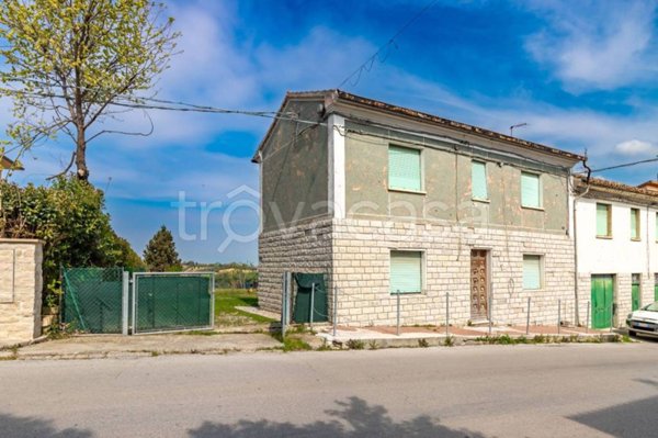 casa indipendente in vendita a Terre Roveresche