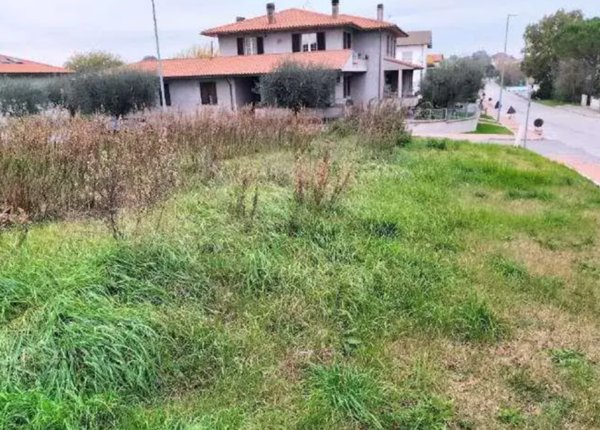 terreno edificabile in vendita a Terre Roveresche