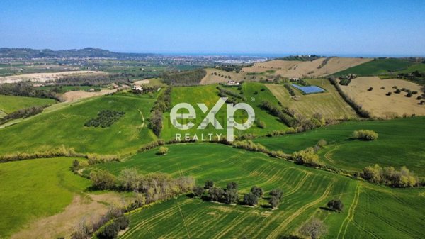 casale in vendita a Terre Roveresche