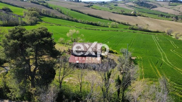 casale in vendita a Terre Roveresche