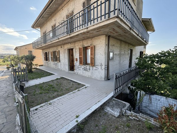 appartamento in vendita a Terre Roveresche