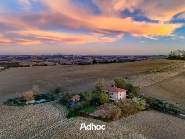 casa indipendente in vendita a Terre Roveresche