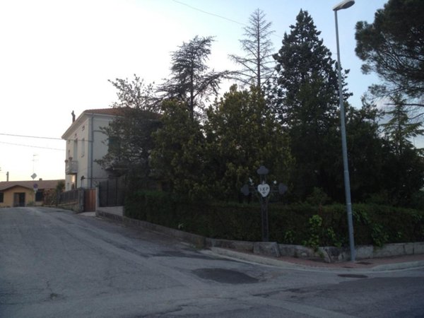 casa indipendente in vendita a Terre Roveresche in zona San Giorgio di Pesaro