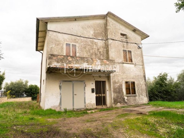casa indipendente in vendita a Terre Roveresche in zona Piagge
