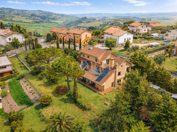 casa indipendente in vendita a Terre Roveresche in zona Orciano di Pesaro