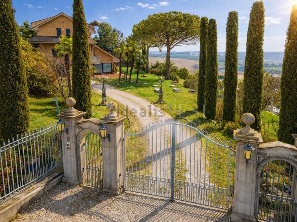 casa indipendente in vendita a Terre Roveresche