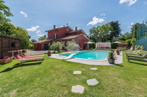 casa indipendente in vendita a Terre Roveresche in zona Piagge