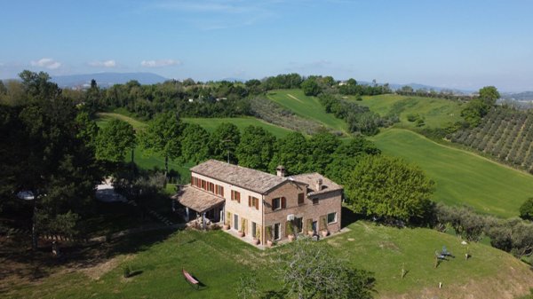 casa indipendente in vendita a Terre Roveresche