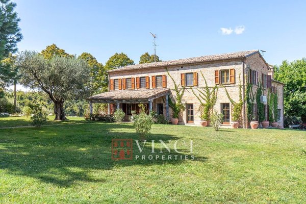 casale in vendita a Terre Roveresche