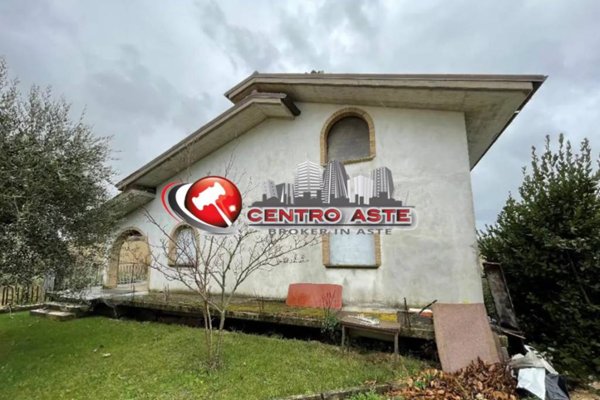 casa indipendente in vendita a Terre Roveresche in zona Piagge