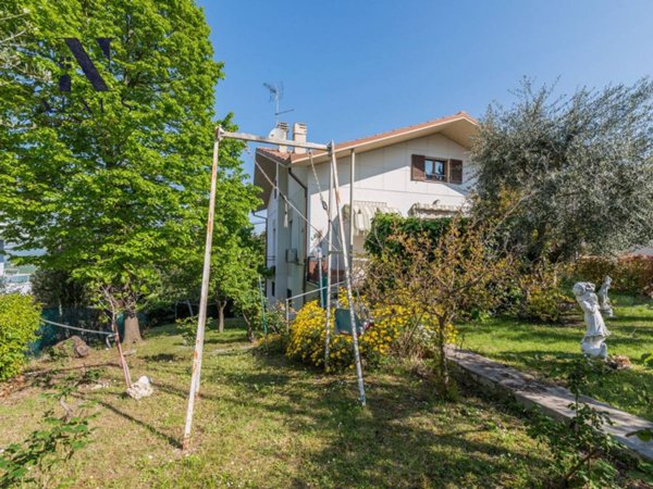 casa indipendente in vendita a Terre Roveresche in zona Orciano di Pesaro