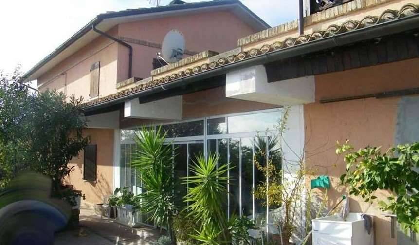 casa indipendente in vendita a Terre Roveresche in zona Orciano di Pesaro
