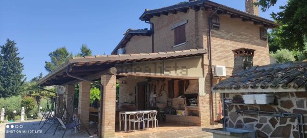 casa indipendente in vendita a Terre Roveresche in zona Orciano di Pesaro
