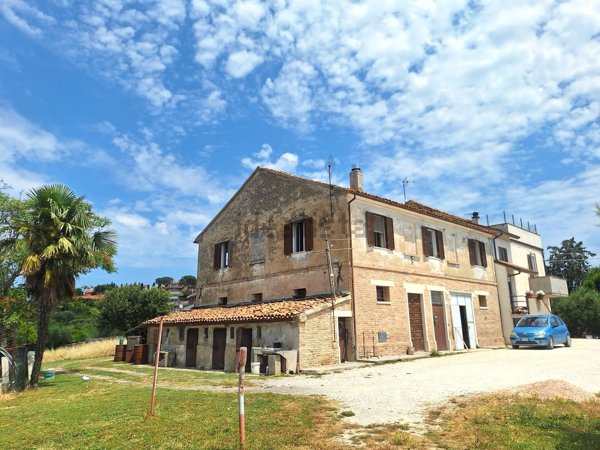 casa indipendente in vendita a Terre Roveresche in zona Orciano di Pesaro