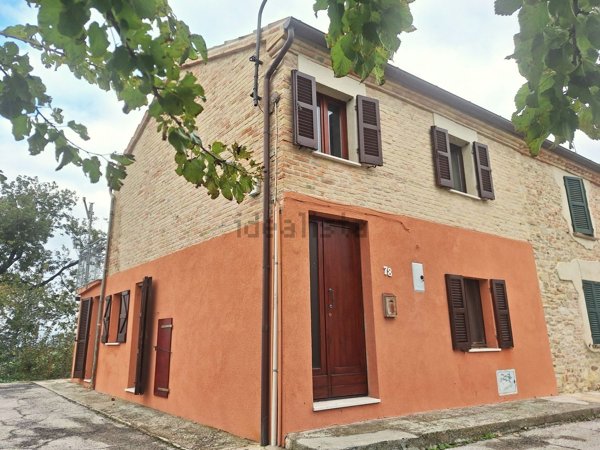 casa indipendente in vendita a Terre Roveresche in zona Orciano di Pesaro