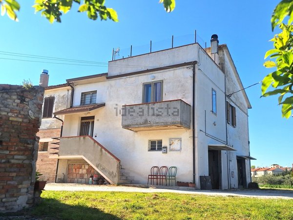 casa indipendente in vendita a Terre Roveresche in zona Orciano di Pesaro