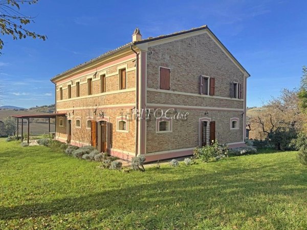 casa indipendente in vendita a Terre Roveresche in zona Orciano di Pesaro