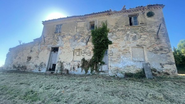 appartamento in vendita a Terre Roveresche