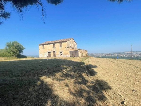 casa indipendente in vendita a Terre Roveresche in zona Piagge