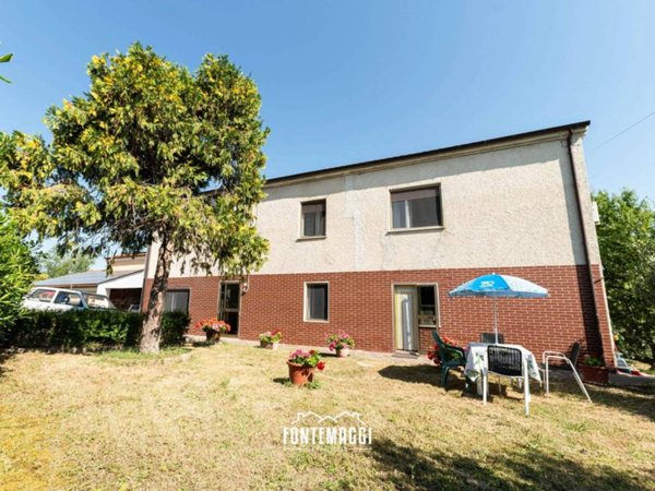 casa indipendente in vendita a Terre Roveresche in zona Vergineto