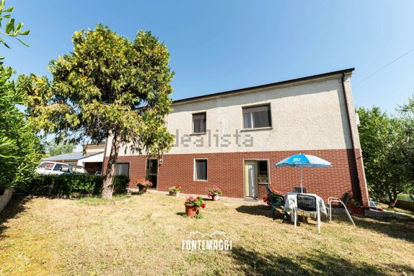 casa indipendente in vendita a Terre Roveresche in zona Vergineto