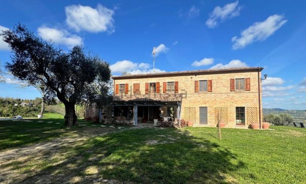 casa indipendente in vendita a Terre Roveresche