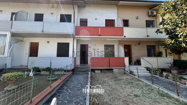 casa indipendente in vendita a Terre Roveresche in zona Piagge