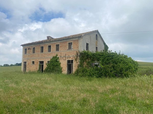 casa indipendente in vendita a Terre Roveresche in zona Orciano di Pesaro