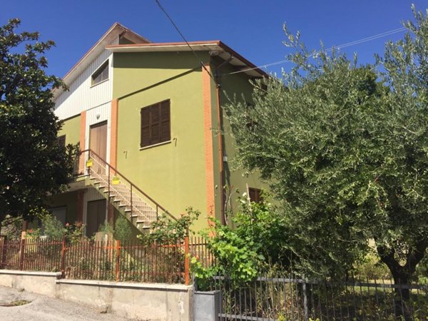 casa indipendente in vendita a Terre Roveresche in zona Orciano di Pesaro