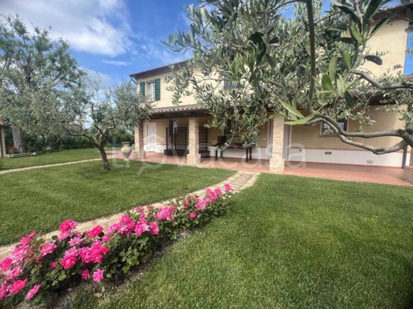 casa indipendente in vendita a Terre Roveresche